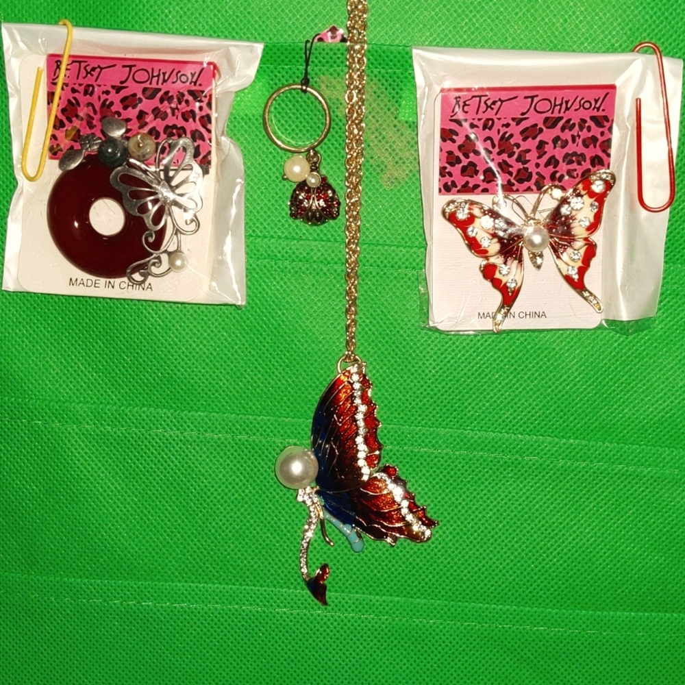 A118 😍 5 For $25 😍  Lot of Faux B J Jewelry - Picture 2 of 7